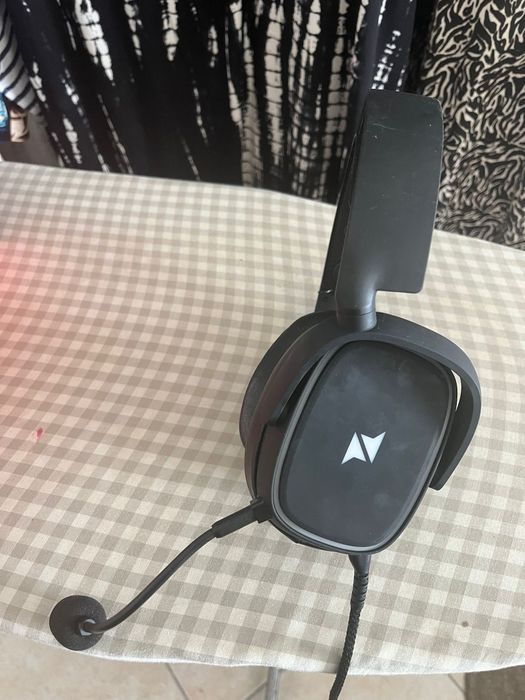 Auscultadores gaming com fio Play Contact 4.7 RGB