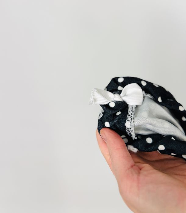 Czarna plisowana spódnica w grochy midi XS 34