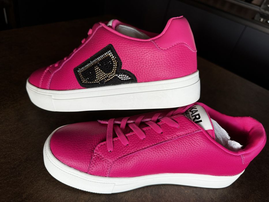 Кроси від Karl lagerfeld