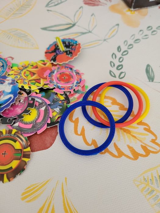 Tazos X-TREME-SPINNER

> todos diferentes
> em bom