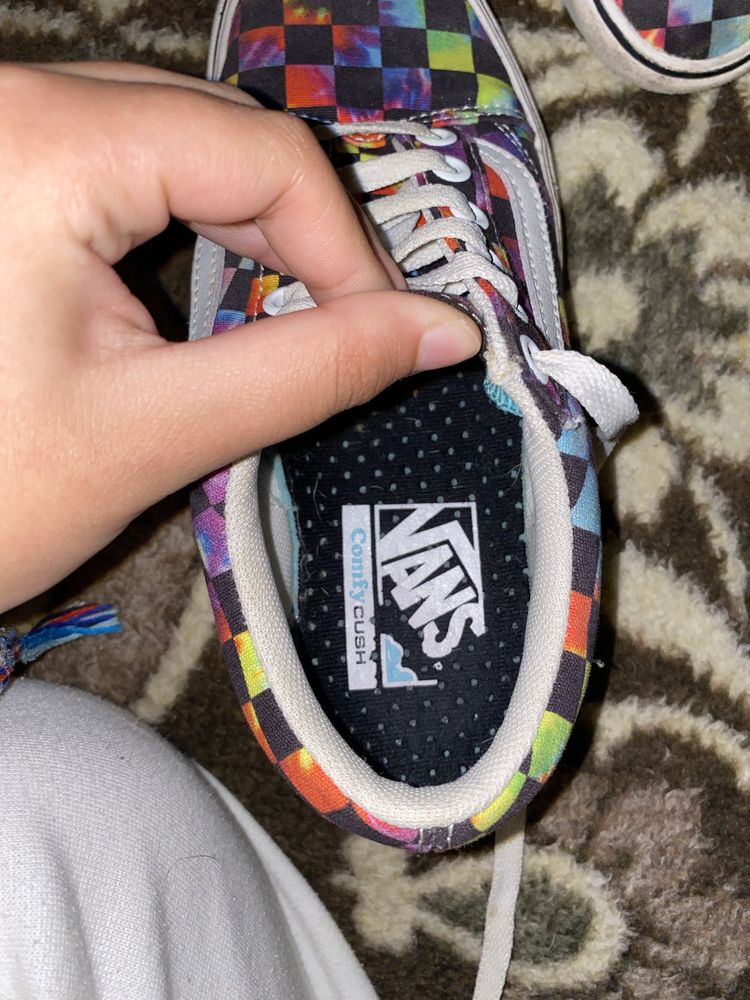 Vendo vans coloridos
