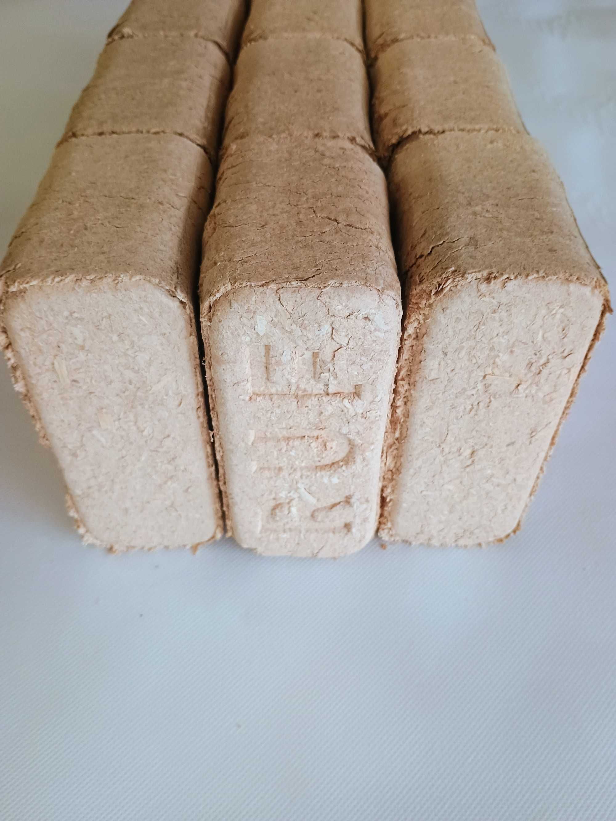 Brykiet drzewny Typu Ruf bukowo- dębowy produkt polski