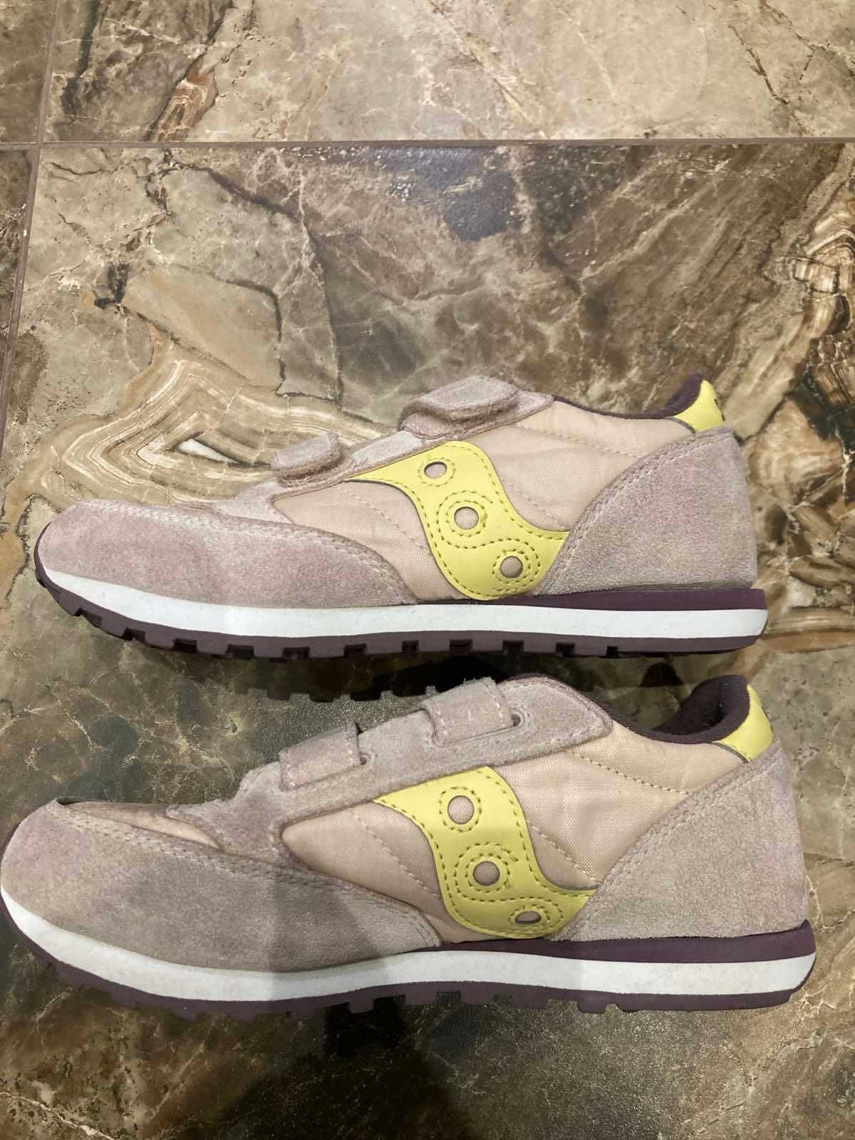 Продам кроссовки Saucony на девочку 35 р.