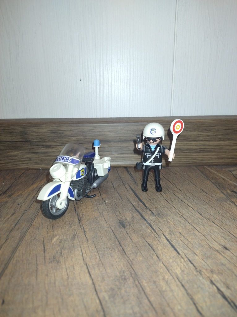 Przenośny Komisariat Policji Playmobil 5689 City Action