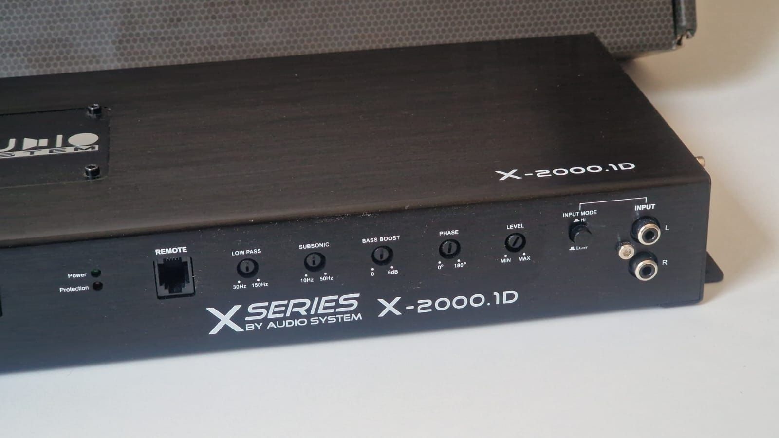 X-2000.1D Wzmaczniacz Audio SYSTEM