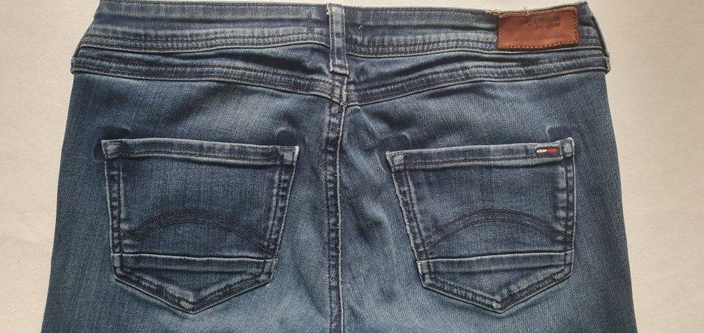 Spodnie jeansowe HILFIGER DENIM Mid Rise Straigh Sandy, rozmiar S