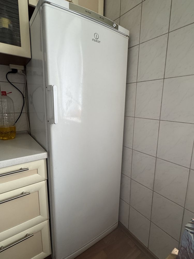 Морозильна камера Indesit UIAA 12 (No Frost)