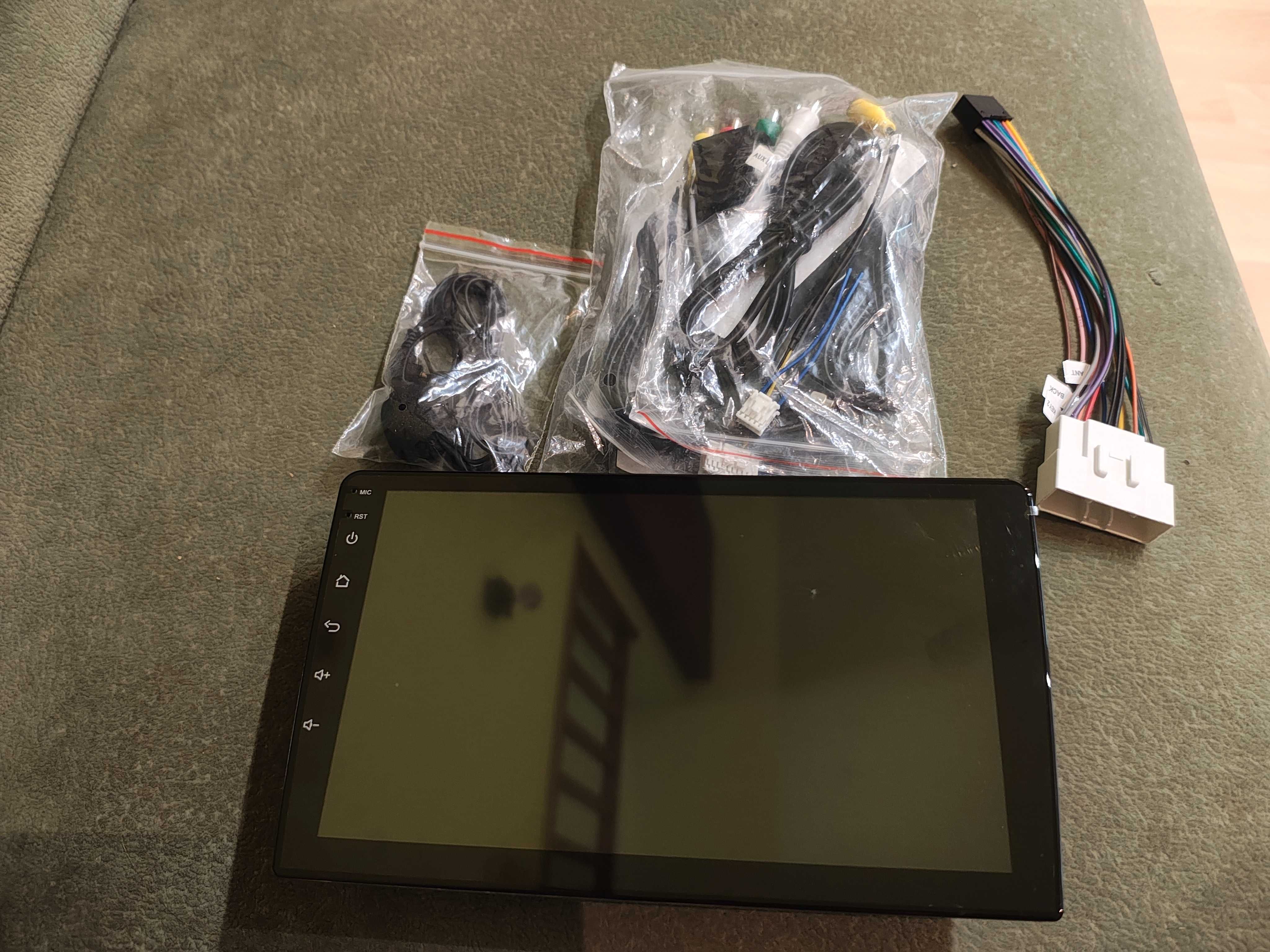 radio CarPlay Android13 8GB RAM + 256GB 8 Core