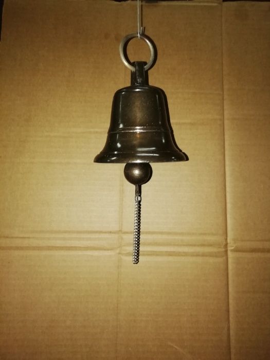 Sino em metal com bom som