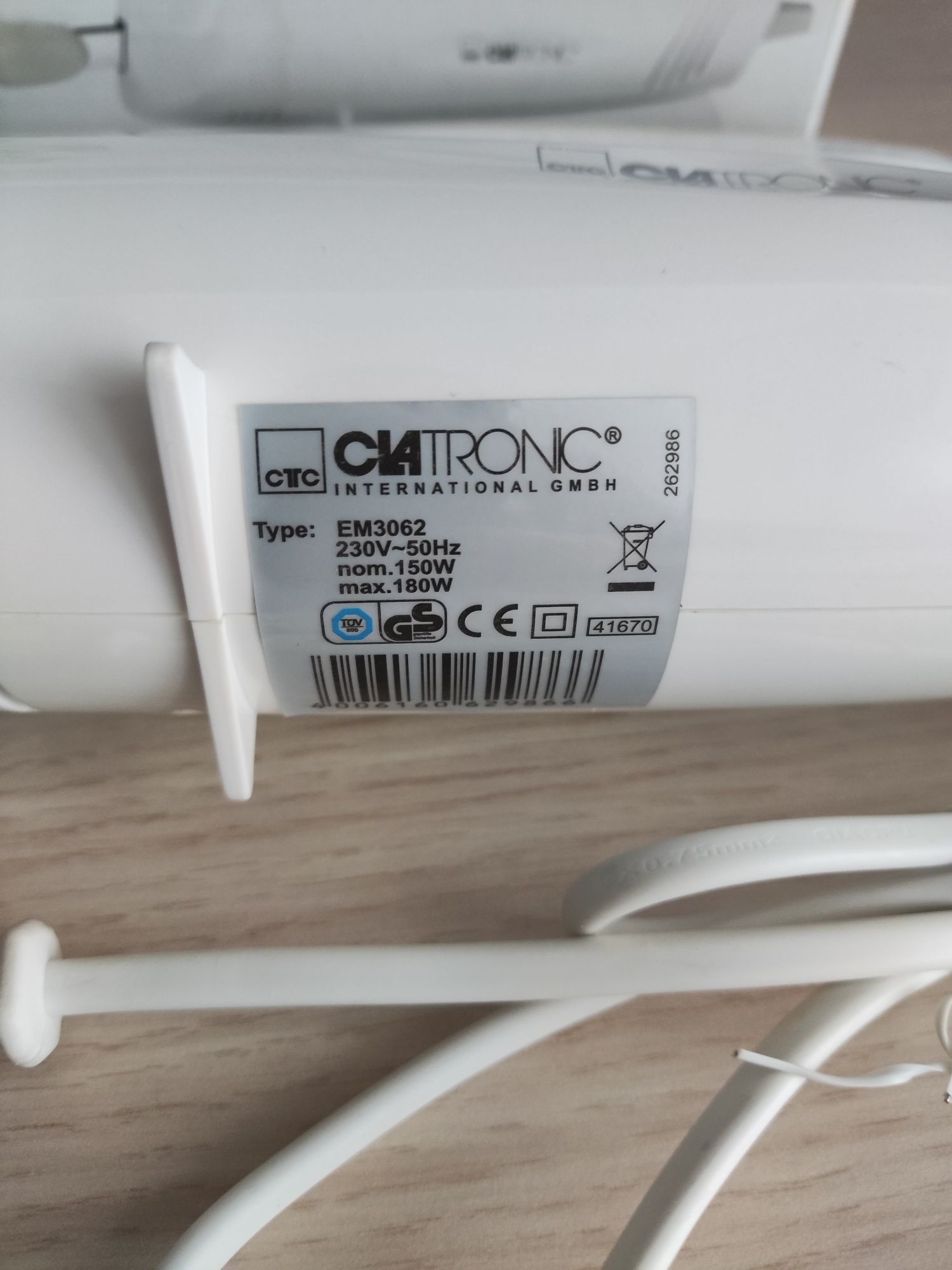 Nóż elektryczny Clatronic EM 3062