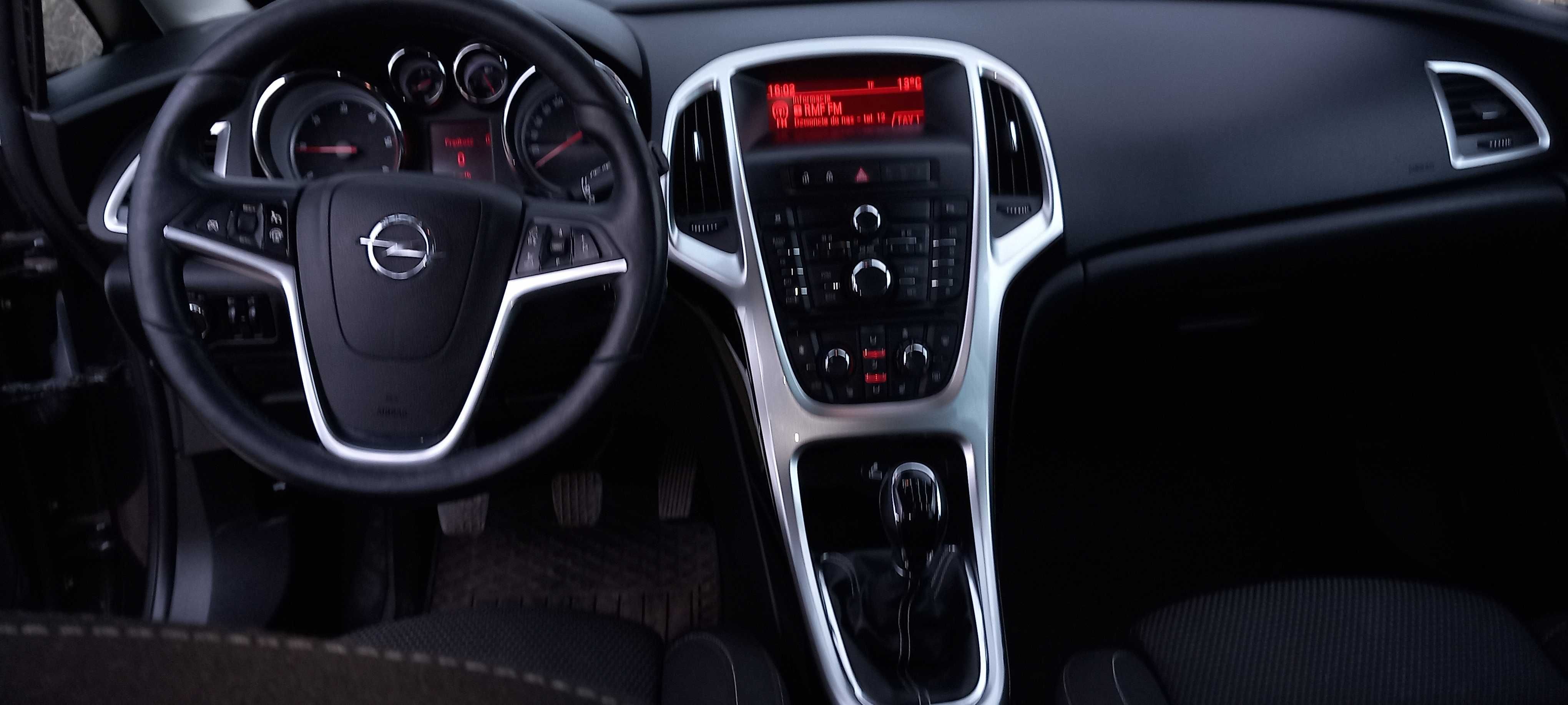 Opel Astra  2.0 CDTI klima,160 km
