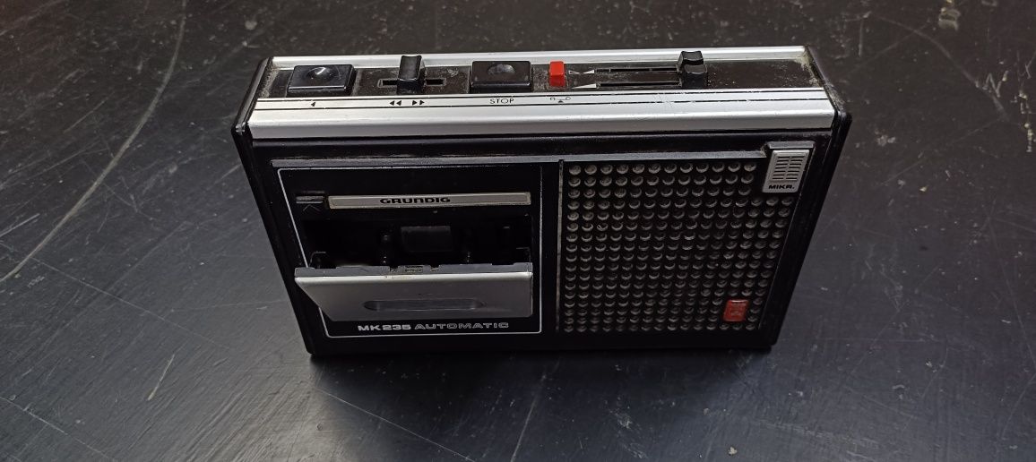 Grundig MK235 automatic