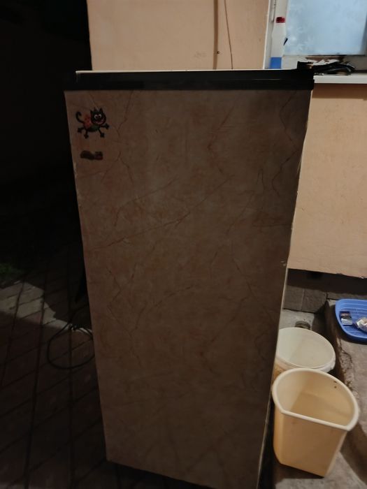 Холодильник Донбас.