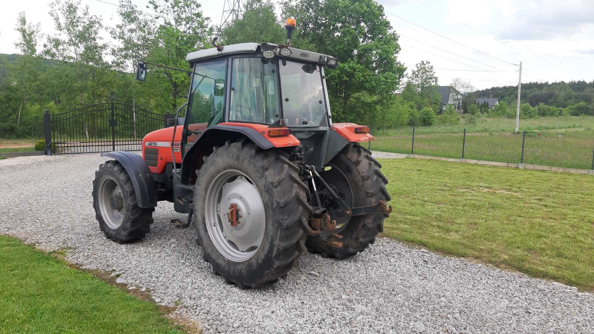 Ciągnik rolniczy Massey Ferguson 4270 ,110 km manual 4x4 , 5500 mth!!!