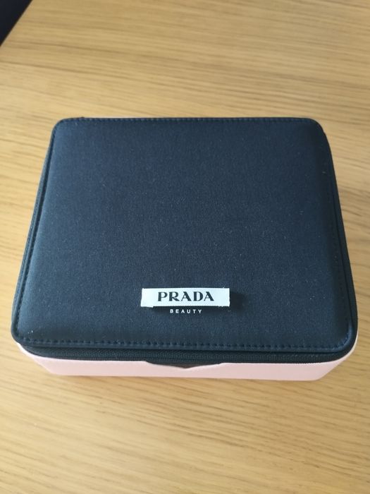 Prada Beauty kosmetyczka