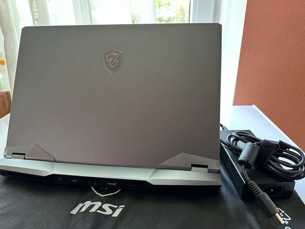 Ноутбук игровой MSI GE66 Raider (15",i9 10gen,32Gb,1Tb,RTX2080)