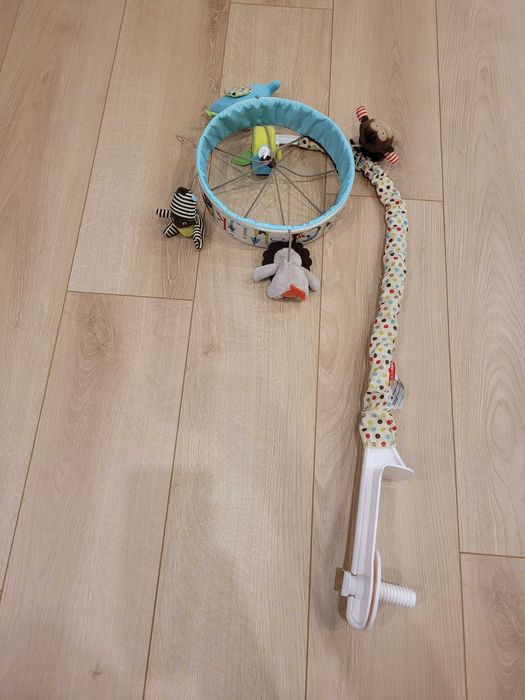 Karuzela dla dziecka do łóżeczka SkipHop Alphabet Zoo Musical