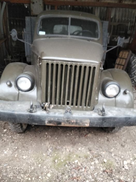 Газ 51 на ходу .