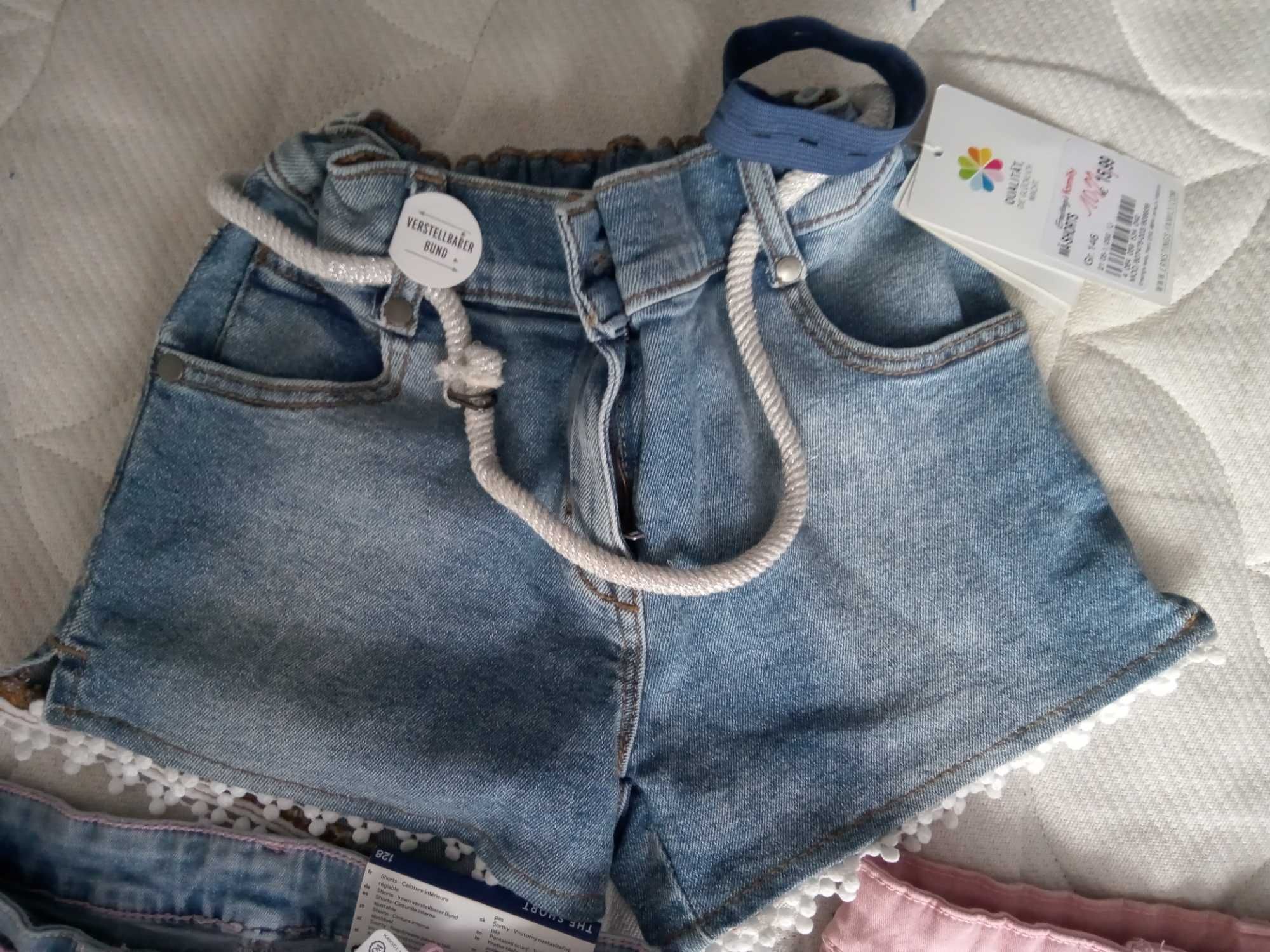 Продам детские шорты Капри джинсы жилетки