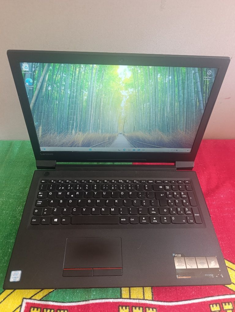 Lenovo V110 (i3-6005u - 8GB DDR4 - 250GB ROM)