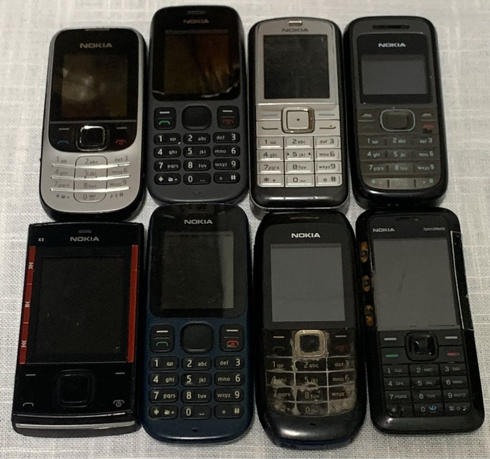 24 Telemoveis + Acessorios (Nokia/Siemens/Sony/Samsung/HTC e outras)