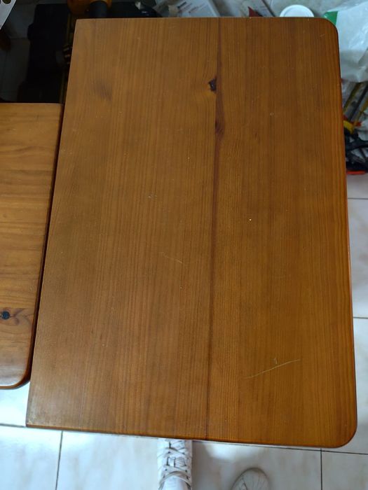 Cama e mesas de cabeceira