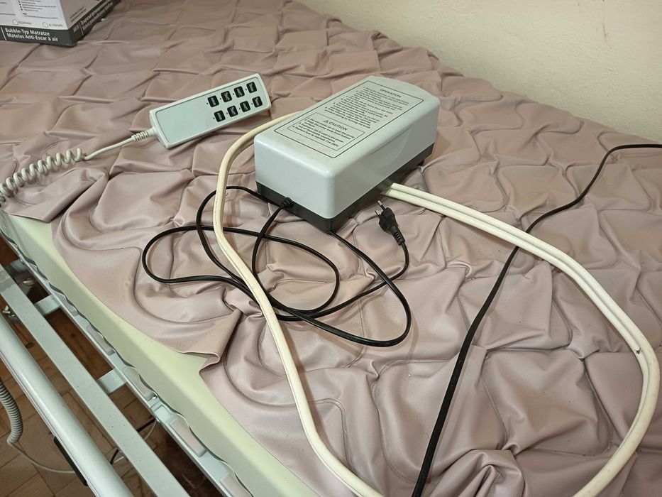 Cama articulada com colchão + colchão insuflável anti escaras c/ bomba