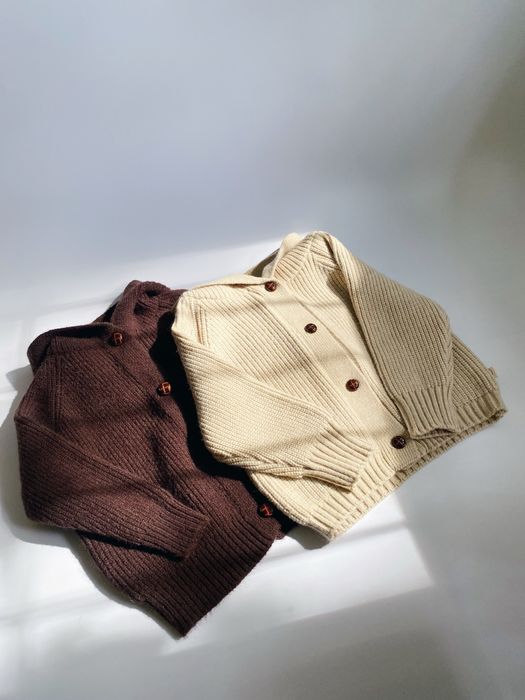 Вʼязана дитяча кофта для дівчаток і хлопчиків від 2 до 5 років