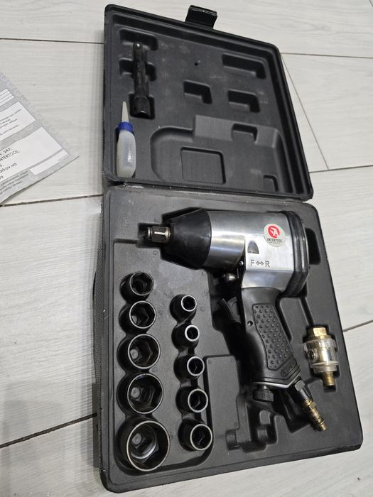 Гайковерт пневматичний у кейсі набір головок 17 1/2" INTERTOOL PT-1101