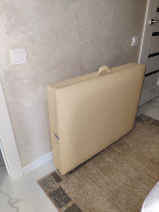 Кушетка полуавтомат чемодан складна