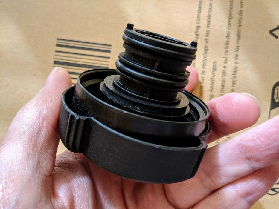 Кришка бачка системи охолодження VAICO V2000971 BMW 3/5/6/7/8/X3/X5