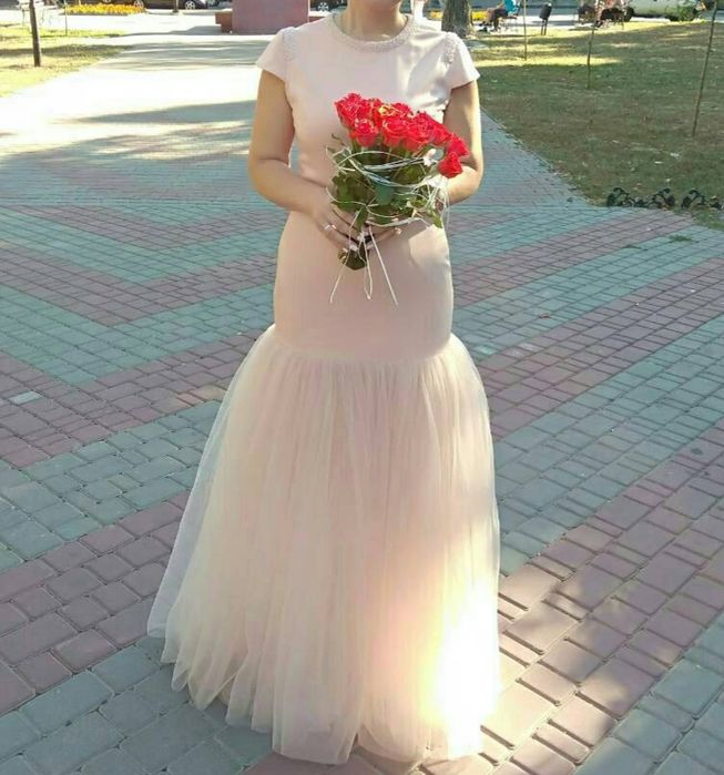 Платье вечернее дизайнерское (Lразмер) нюдовое