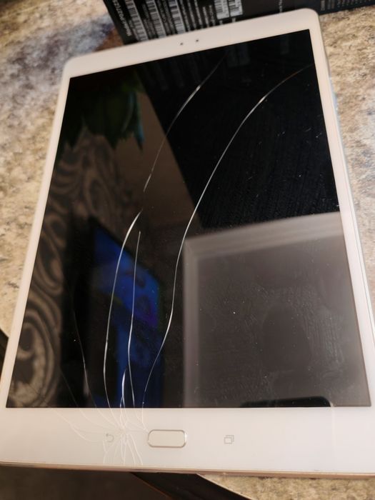 ASUS ZenPad 3S 10 на запчасті