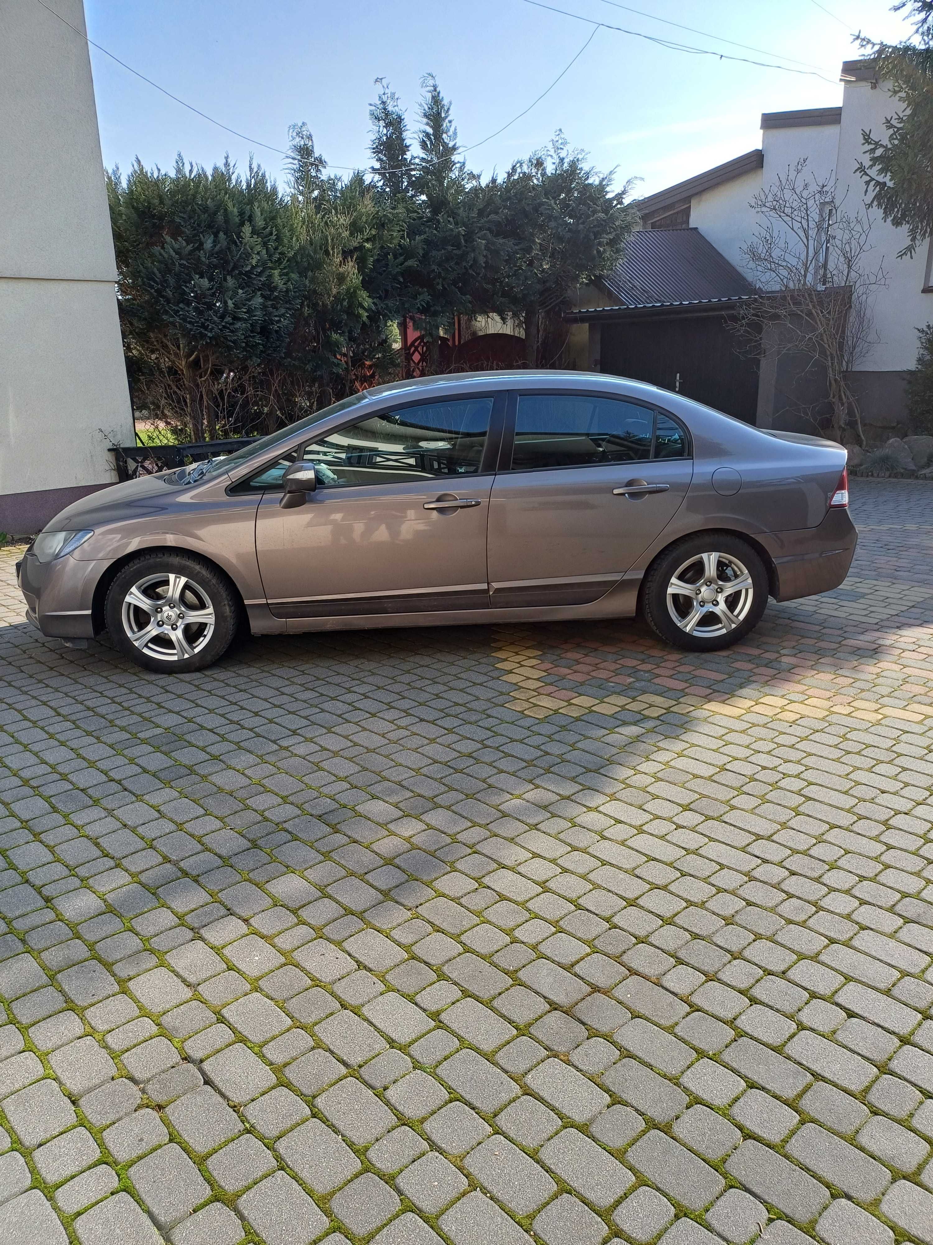 Honda Civic 1.8 benz+gaz