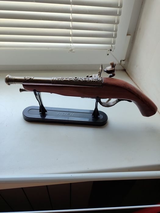 Продам металевий пістоль RQFR зі звуком