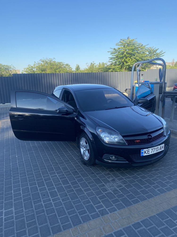 Opel astra h gts