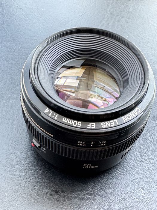 Продам обʼєктив Canon EF 50 mm 1:1,4
