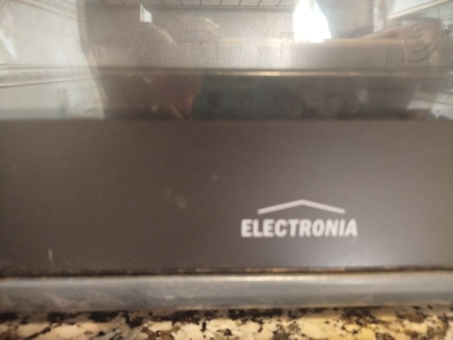 Forno eléctrico grande