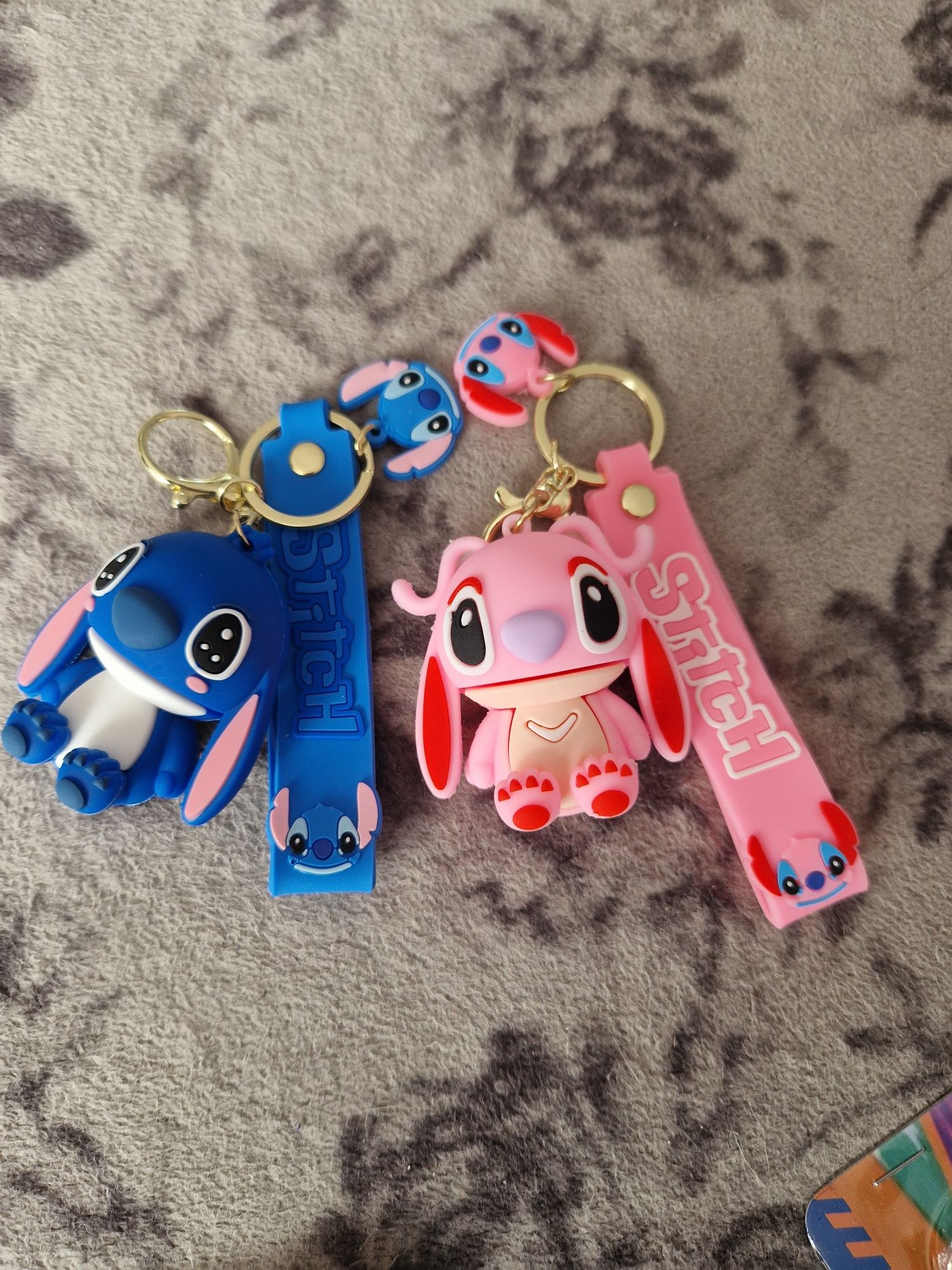 Tańczący stitch plus 2 breloki