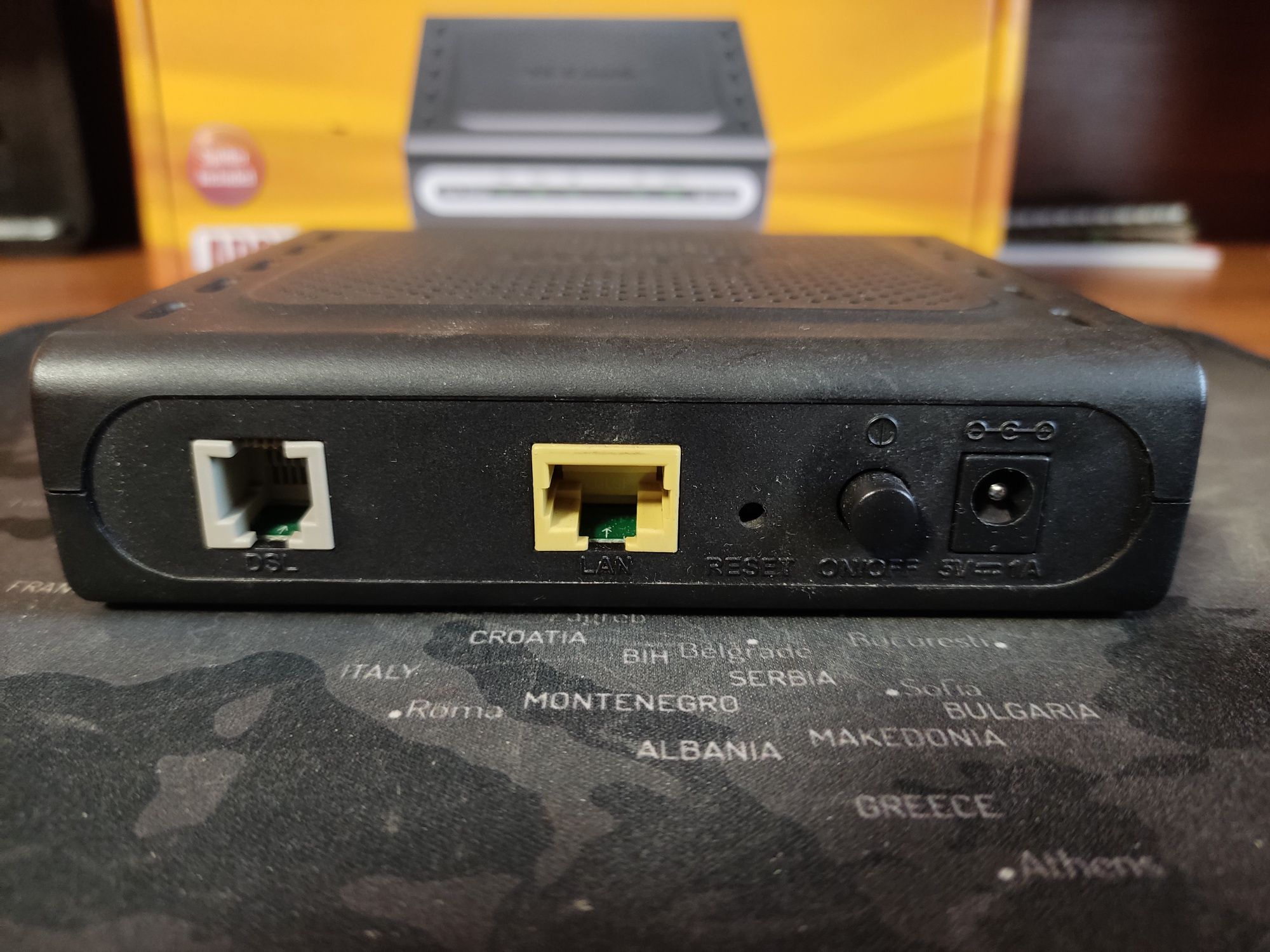 Інтернет роутер D-link DSL-2500U