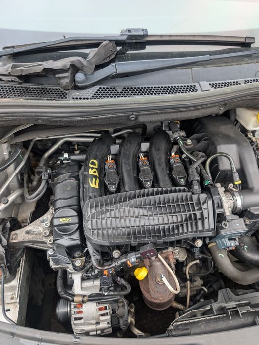 2016 Peugeot 208 1.2 para peças