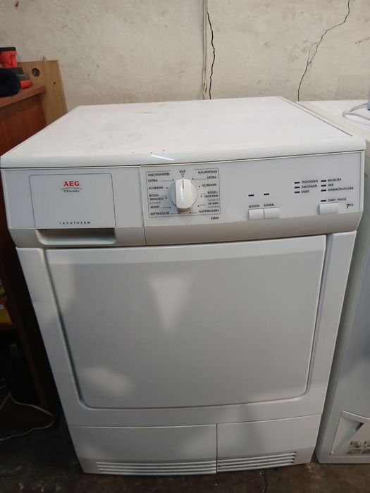 Сушильна машина AEG 55820