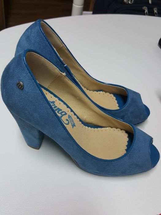 Sapatos Novos Mustang