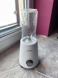Biały blender Hoffen mały mikser