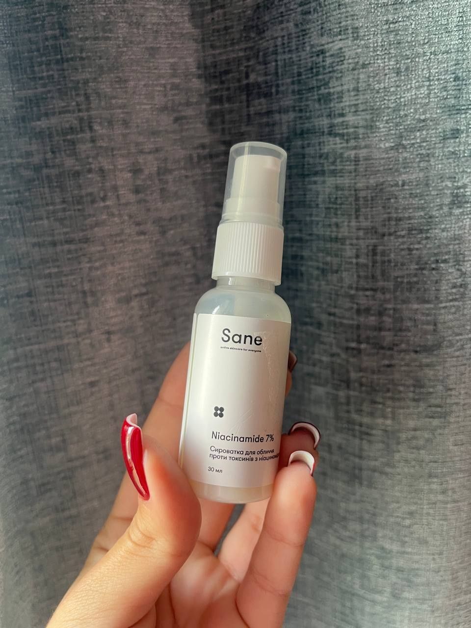 Сироватка для обличчя проти токсинів із ніацинамідом
Sane Niacinamide