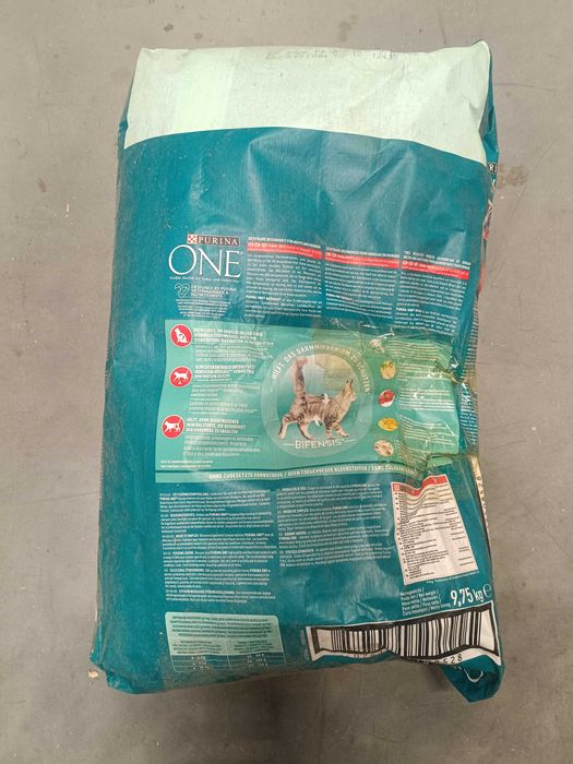 Sucha karma dla kota