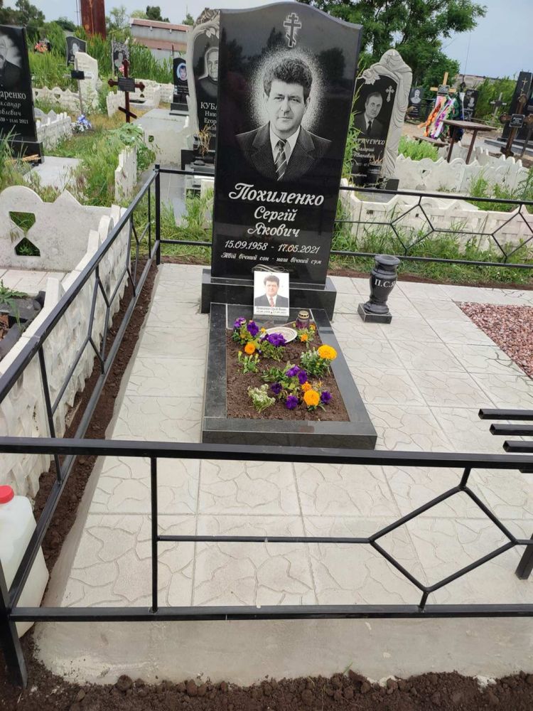 Гробы и памятники, опт и розница