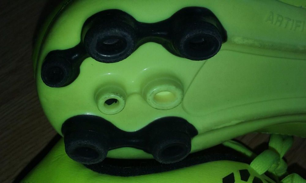 Chuteiras Nike novas