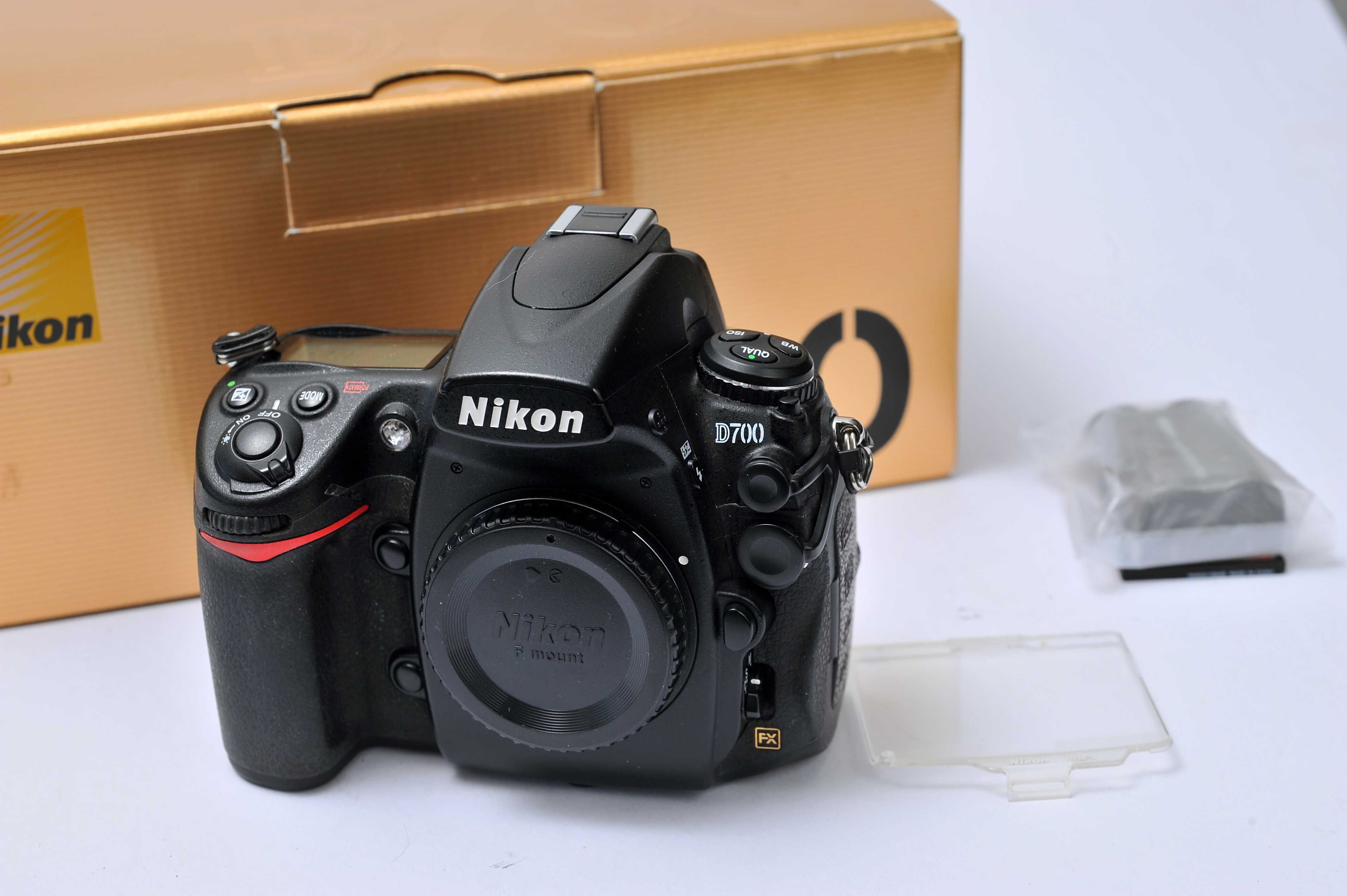 Nikon D700 20mil  disparos.