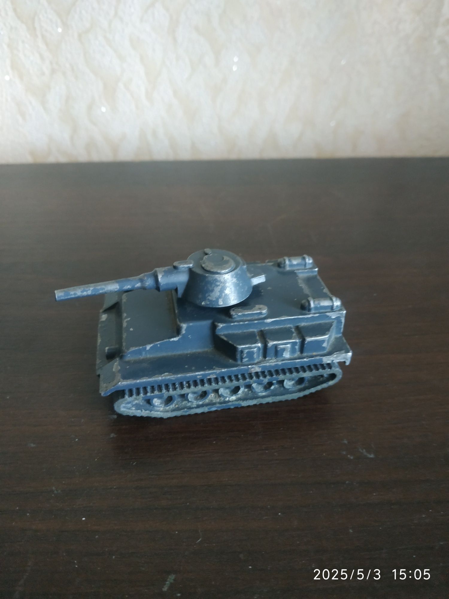 Танк  (ВИЗ) .Игрушка Ссср